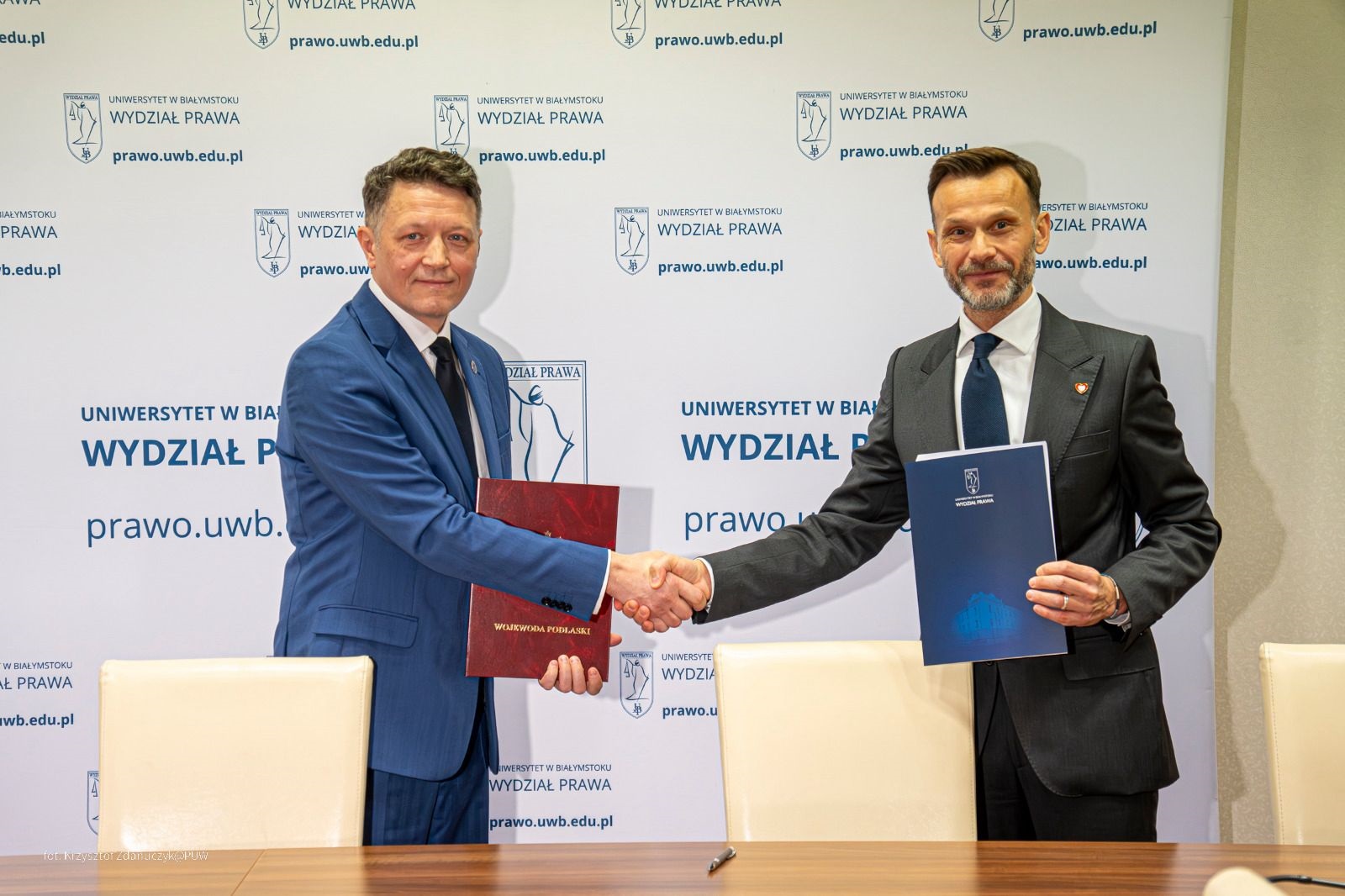 Dziekan Wydziału Prawa UwB podpisał porozumienie z wojewodą podlaskim