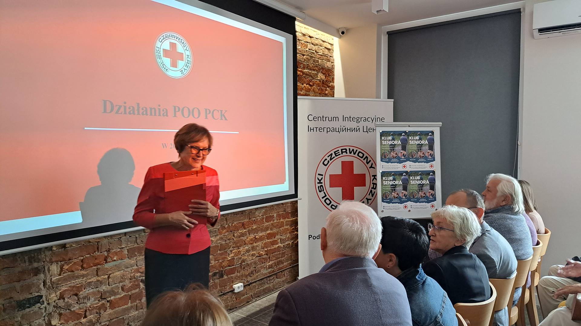 PCK zaprasza seniorów na bezpłatne wykłady i spotkania