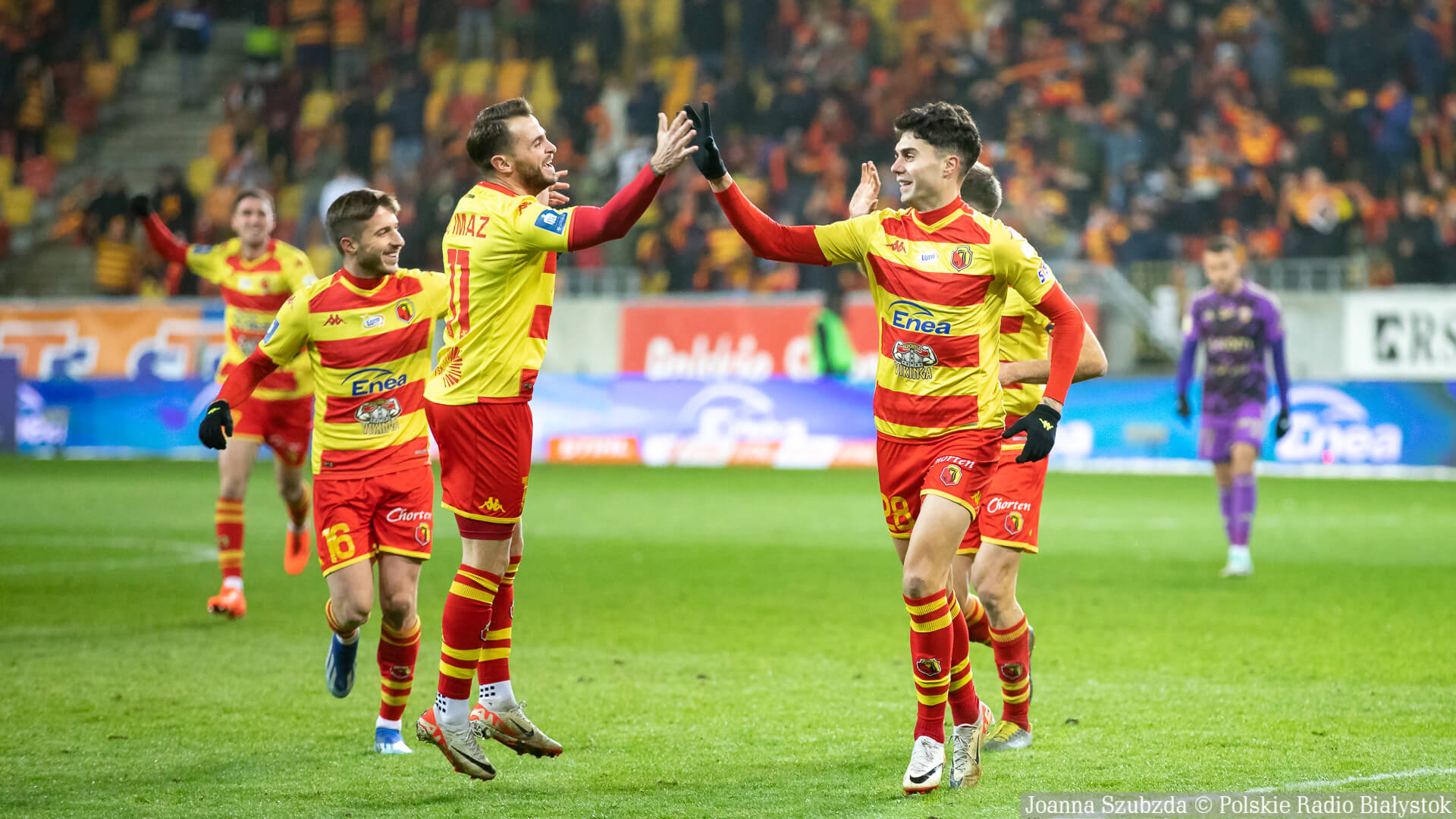 Sześć goli w Białymstoku – Jagiellonia zdecydowanie lepsza od Rakowa Częstochowa [zdjęcia, wideo]