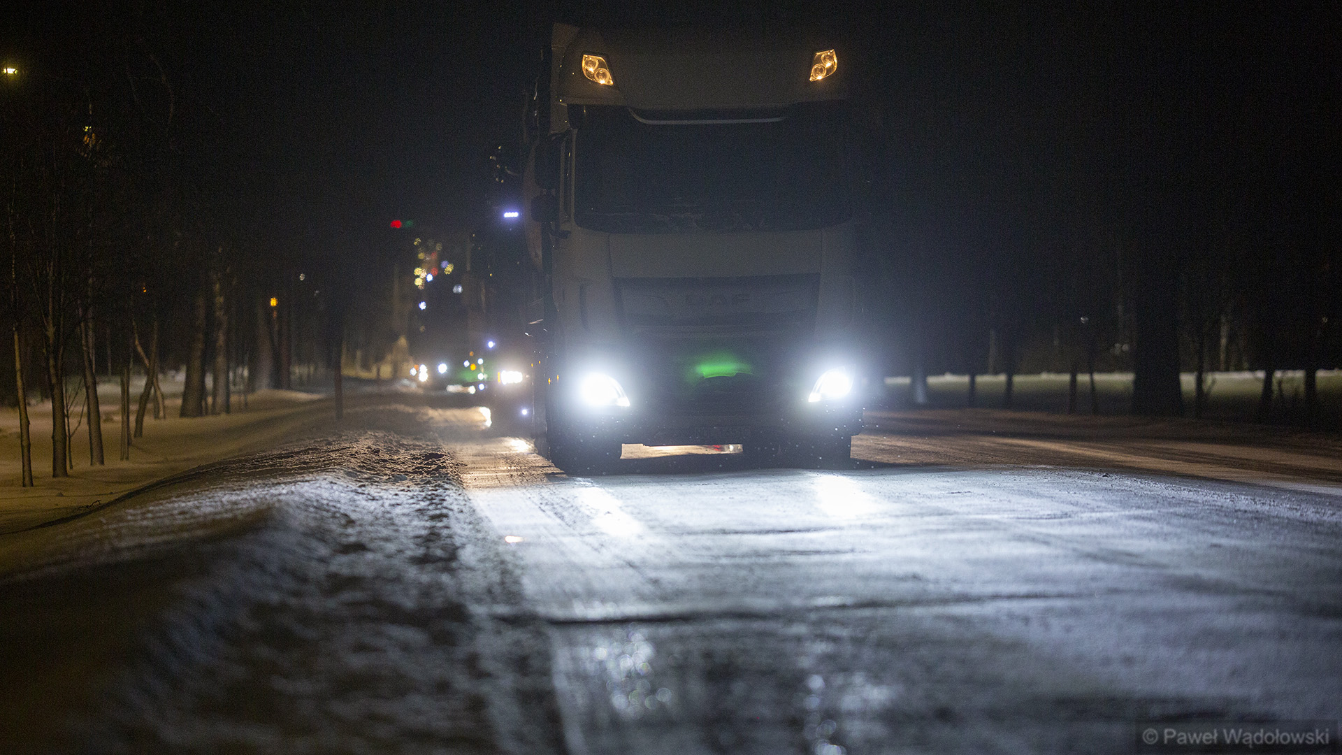 W Podlaskiem jeszcze więcej śniegu - na drogach ślisko [zdjęcia, wideo]