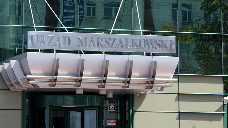 Do siedmiu wzrosła liczba pracowników UMWP zakażonych koronawirusem