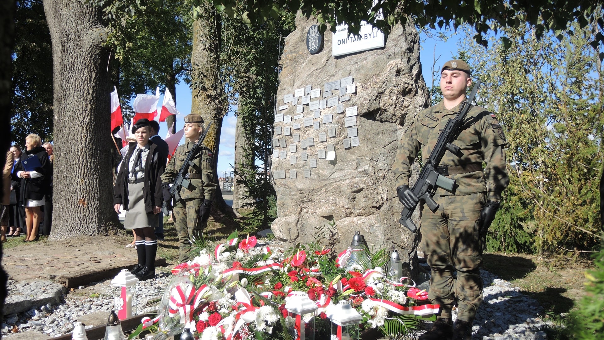 W Wysokiem Mazowieckiem odsłonięto monument upamiętniający Sybiraków