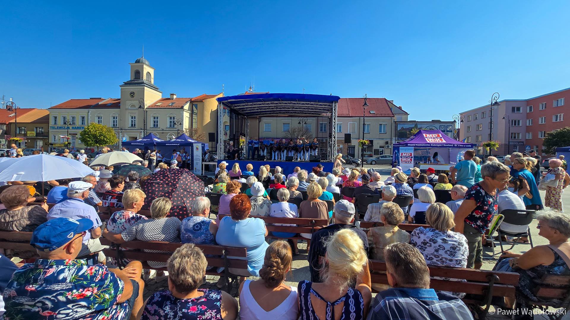 Na Starym Rynku w Łomży spotkało się kilkuset seniorów