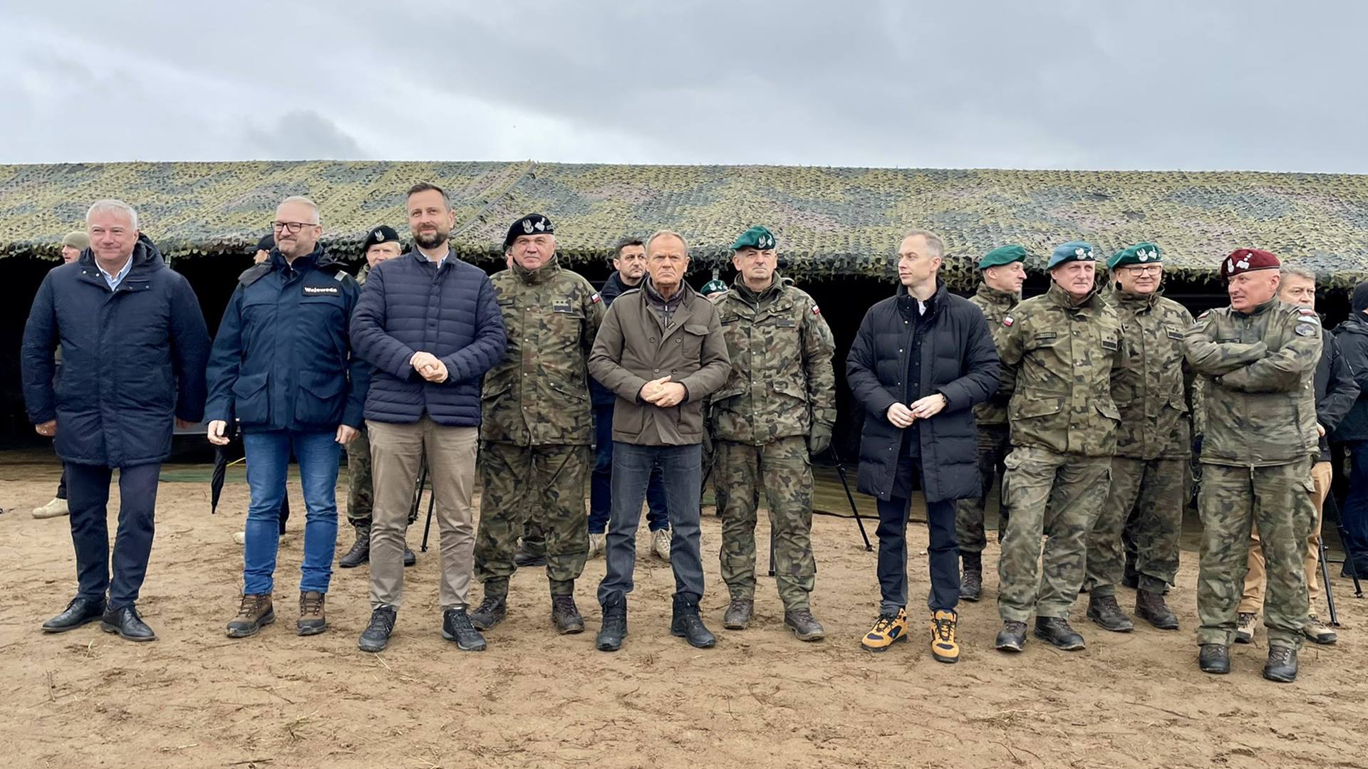 Premier: Tarcza Wschód rusza na serio, rozmowy o jej wspófinansowaniu wkrótce w Brukseli
