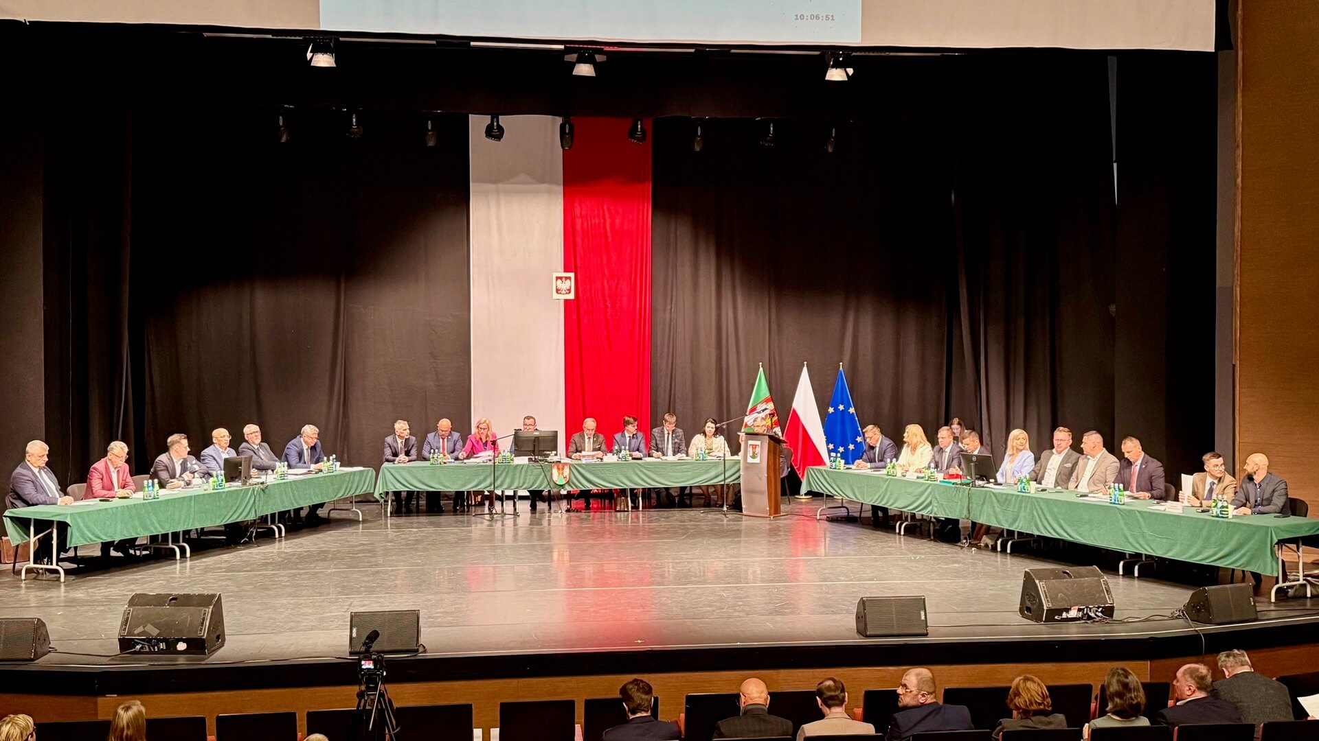 Sesja Rady Miejskiej Suwałk. Omówienie wzbudzającego emocje projektu uchwały przełożone
