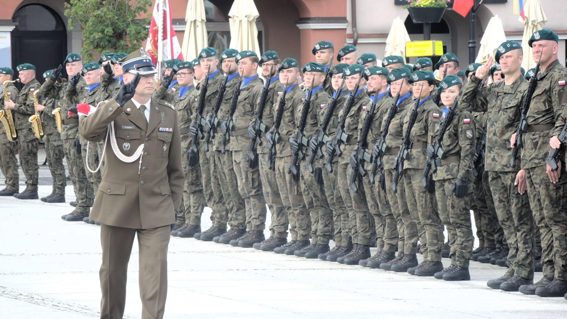 Przysięga żołnierzy na sztandar 18. Łomżyńskiego Pułku Logistycznego, 7.06.2025, fot. Adam Dąbrowski