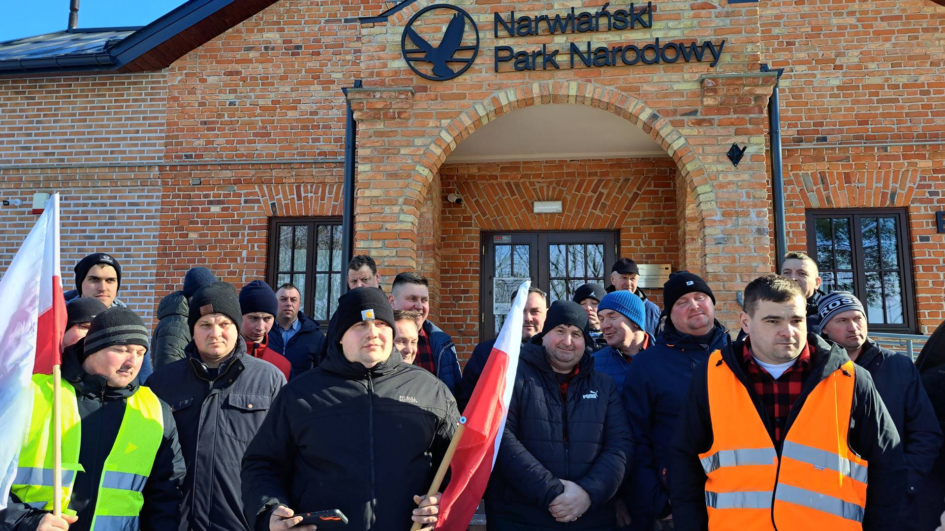 Na rzece Narew ma powstać nowe spiętrzenie. Rolnicy z Rzędzian protestują