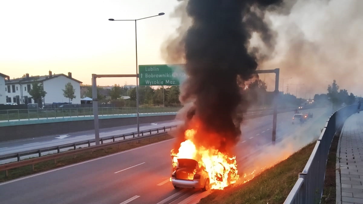 Jak gasić pożar samochodu?