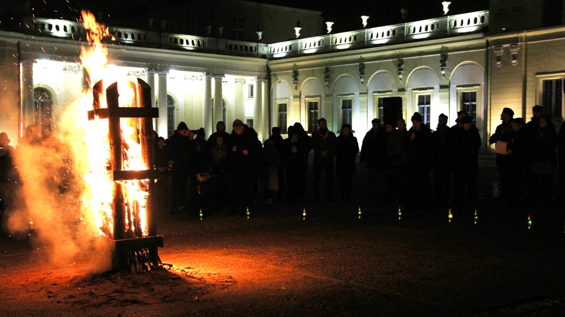 Harcerze przekazali Betlejemskie Światło Pokoju białostoczanom