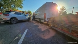 Zderzenie busa z volkswagenem na ul. Przejazd w Łomży, 10.07.2024, fot. Paweł Wądołowski