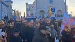 Co najmniej kilkaset osób wzięło udział w Orszaku Trzech Króli w Łomży, fot. Adam Dąbrowski