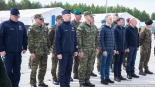 Donald Tusk w Wojskowym Zgrupowaniu Zadaniowym Podlasie w Karakulach, 11.05.2024, fot. Joanna Szubzda