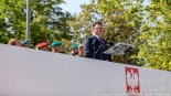 Przekazanie flagi z budynku Sejmu żołnierzom 18. Białostockiego Pułku Rozpoznawczego, 16.07.2024, fot. Joanna Szubzda