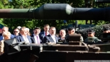 Mariusz Błaszczak na pikniku wojskowym w Czarnej Białostockiej, fot. Joanna Szubzda