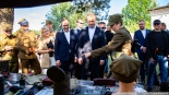 Mariusz Błaszczak na pikniku wojskowym w Czarnej Białostockiej, fot. Joanna Szubzda