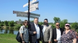 Nowi partnerzy Łomży odsłonili swoje tabliczki na bulwarach, 14.06.2025, fot. Adam Dąbrowski