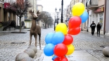 Rzeźba młodego jelenia w Łomży, 21.12.2024, fot. Adam Dąbrowski