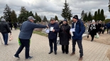 Wolontariusze kwestują w Suwałkach, 1.11.2024, fot. Anna Auron-Wasilewska