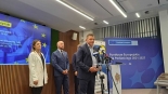 Marszałek Województwa Podlaskiego Łukasz Prokorym, dyrektor zarządzający Pionem Funduszy Europejskich w Banku Gospodarstwa Krajowego Paweł Chorąży,  Prezes Funduszu Wschodniego Artur Piotrowski i członek zarządu Funduszu Wschodniego Agnieszka Panasiuk, fot. Renata Reda
