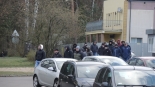 Protest przed ośrodkiem dla cudzoziemców w Czerwonym Borze, 6.04.2025, fot. Adam Dąbrowski