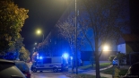 Nocna akcja policji na ulicy Stacha Konwy w Łomży, 23.10.2024, fot. Paweł Wądołowski