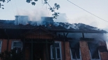 Pożar domu z zegarem słonecznym w Łomży, 10.06.2025, fot. PSP Łomża